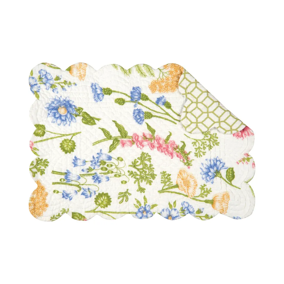 jeanette_quilted_table_li_0.webp Jeanette Quilted Table Linens