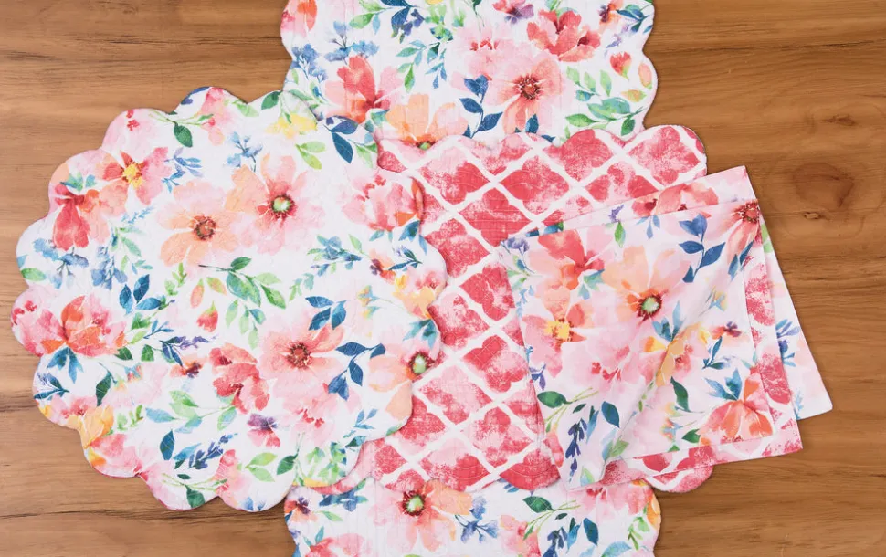 nicole_quilted_table_line_1.webp Nicole Quilted Table Linens