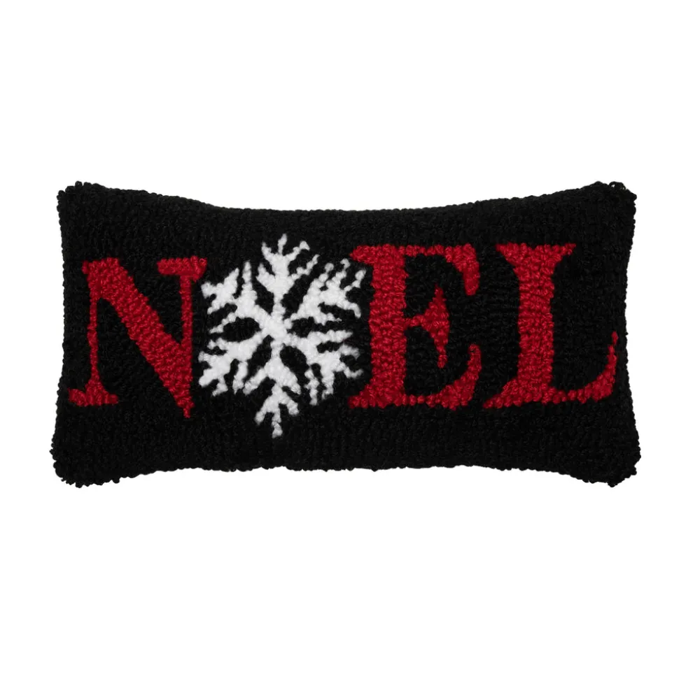 noel_snowflake_hooked_pil_0.webp Noel Snowflake Hooked Pillow
