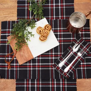 Poinsettia Plaid Table Linens