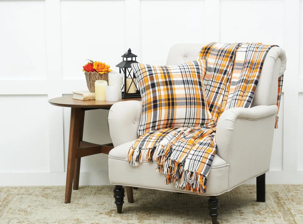 zelda_plaid_throw_1.webp Zelda Plaid Throw